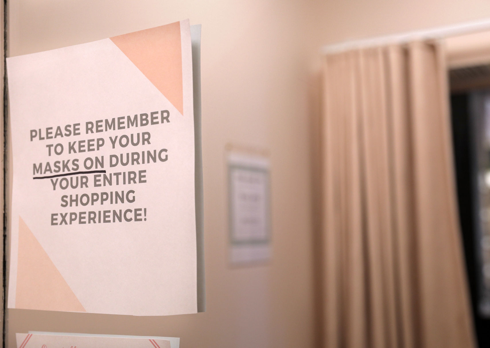 Retail boutiques tout clean habits, set customers at ease